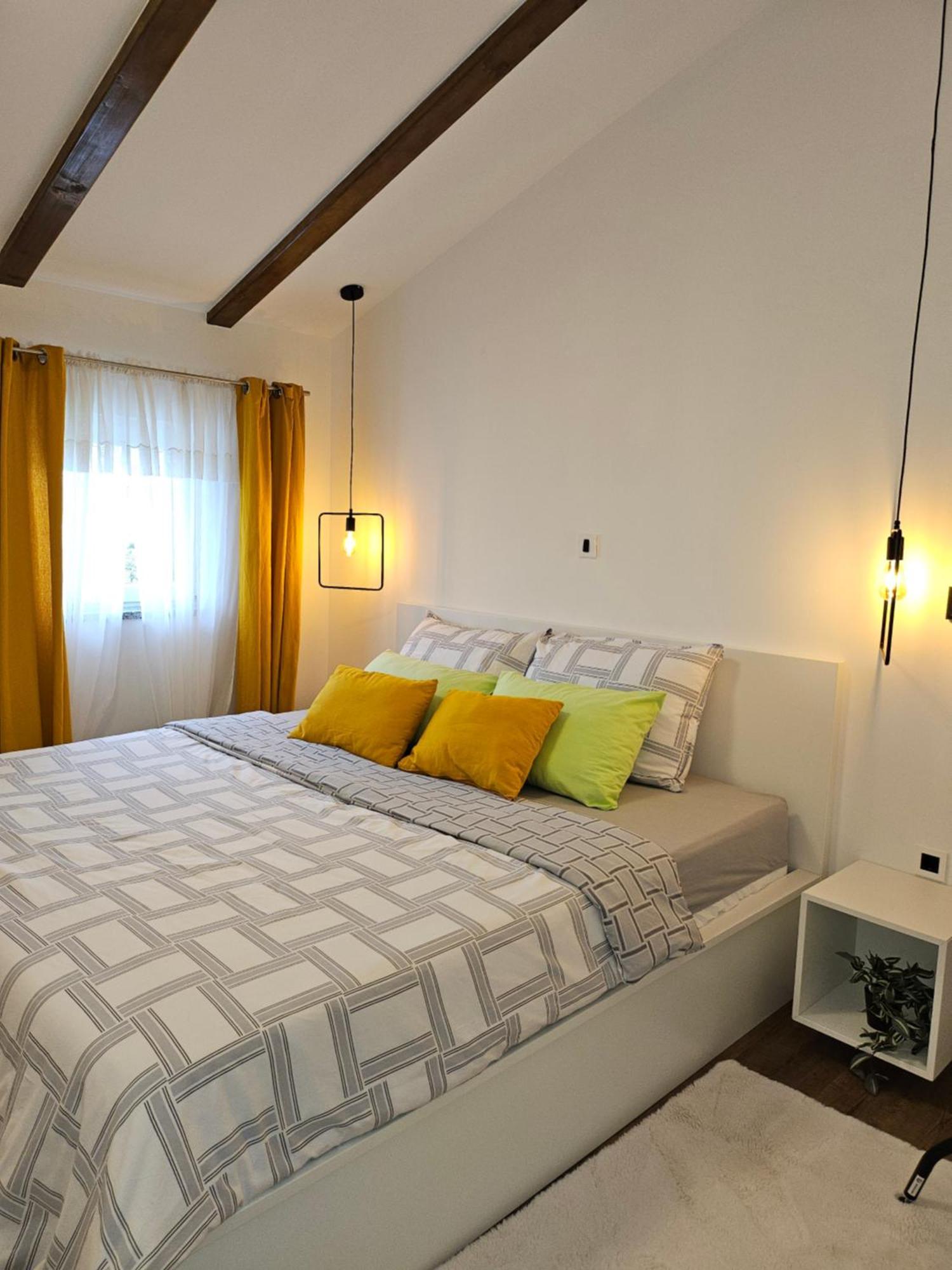 Apartman Pojine Gabonjin ภายนอก รูปภาพ